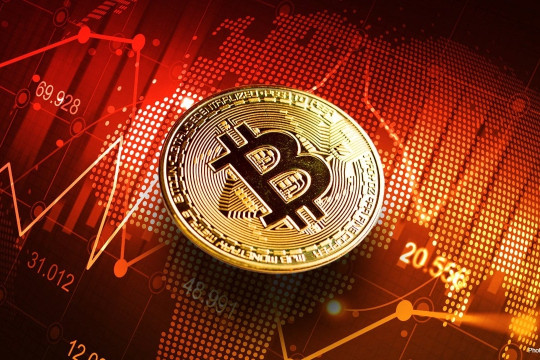 Giá Bitcoin hôm nay 1/12: Lao dốc hơn 5%, mất mốc 90.000 USD