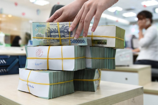 Lãi suất ngân hàng hôm nay 4/12/2025: Đà tăng mở rộng, tín hiệu gì cho dòng tiền?