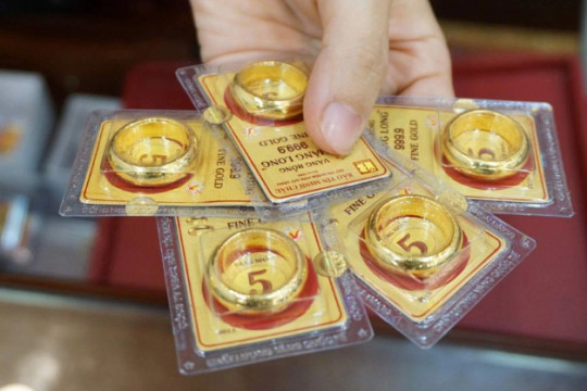 Giá vàng hôm nay 8/12/2025: Vàng miếng tăng nhẹ, vàng nhẫn ổn định