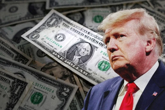 Đồng USD ‘rơi tự do’, chạm đáy 4 năm sau phát biểu của ông Trump