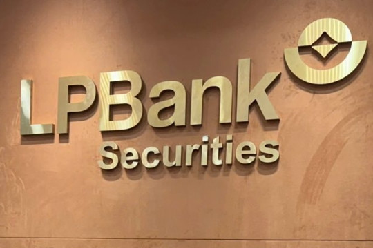 Ông bầu Nguyễn Đức Thụy và con trai nắm 26,93 % cổ phần Chứng khoán LPBank