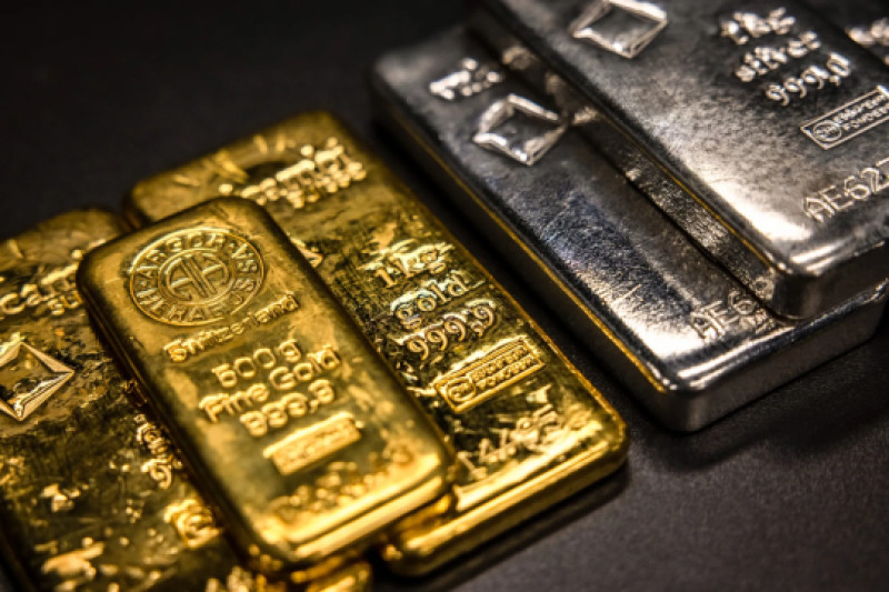 Giá vàng đuối sức vì đồng USD tăng mạnh, SPDR Gold Trust “nằm im”