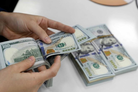 Tỷ giá ngày 4/3: Đồng USD tiếp tục tăng mạnh