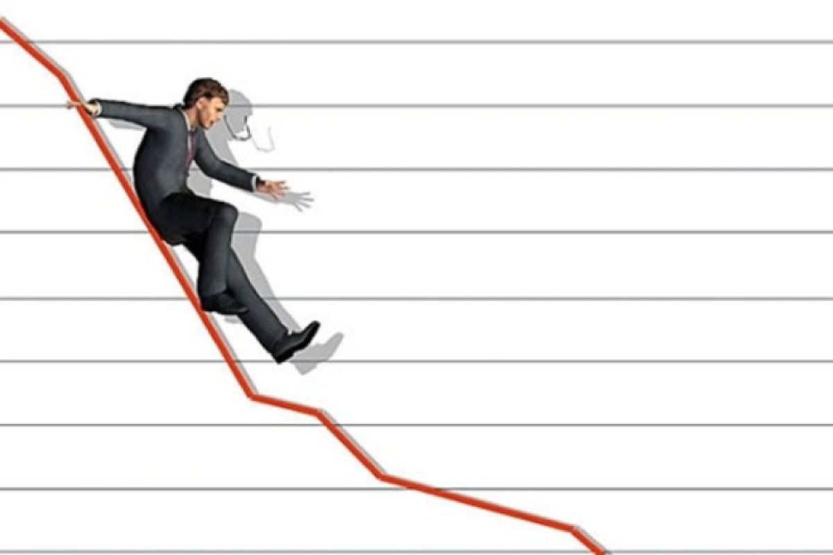 VN-Index giảm kỷ lục: Không nên vội vã "bắt dao rơi"