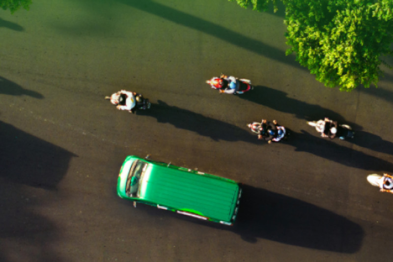 Giao hàng tiết kiệm, Viettel Post và Vietnam Post đồng loạt áp dụng phụ phí xăng dầu