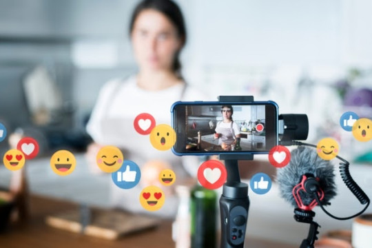 Livestream và bán hàng trên Shopee, TikTok: Thuế 7% hay 35%? - Chuyên gia Thuế giải thích