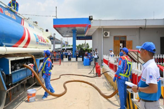 Ngày mai, giá xăng dầu trong nước diễn biến thế nào?