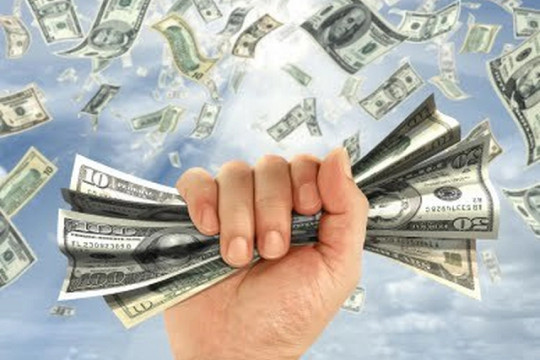 Nhà đầu tư tháo chạy khỏi rủi ro, tăng tiền mặt mạnh nhất từ thời đại dịch COVID-19