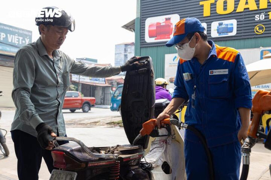 Giá xăng, dầu đồng loạt tăng, cao nhất là dầu hỏa tăng 7.994 đồng/lít