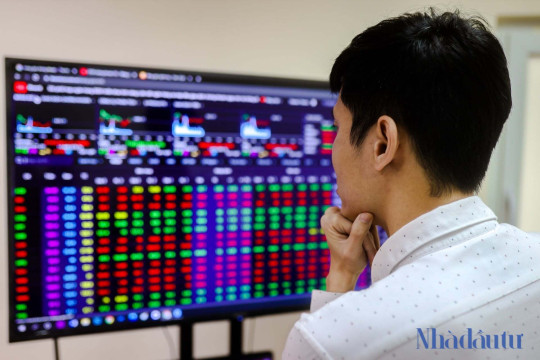 Chứng khoán tuần tới: Ưu tiên quản trị rủi ro