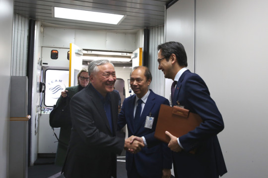 Phó Thủ tướng Nguyễn Hòa Bình tới New York tìm cơ hội cho trung tâm tài chính