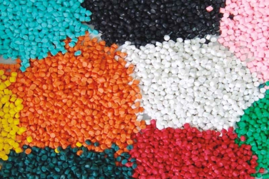 Hạt nhựa khan hiếm, doanh nghiệp nhựa phân hóa: HDPE còn 'ngon'?