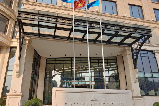 Đua nhau bán cổ phiếu trước thềm đại hội cổ đông