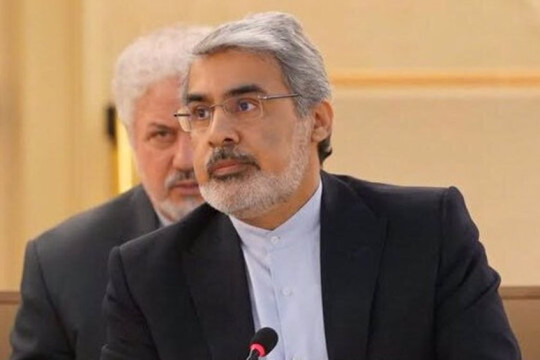 Iran 'bật đèn xanh' cho phép các tàu viện trợ đi qua eo biển Hormuz