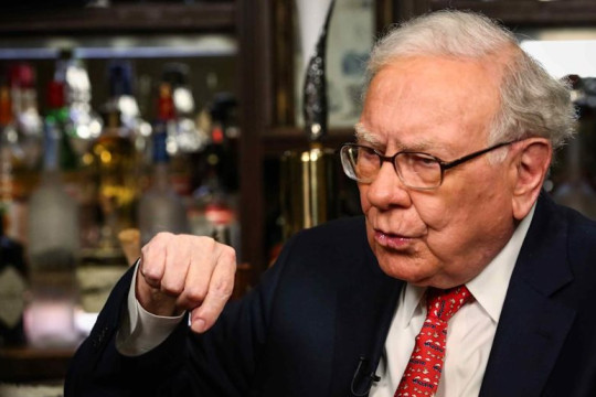 Huyền thoại Warren Buffett cảnh báo điều đáng lo ngại hơn cả suy thoái kinh tế, tiết lộ ‘dự đoán’ về thị trường chứng khoán sắp tới