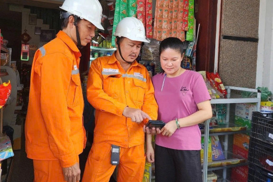 Hóa đơn tiền điện tăng vọt, ngành điện lực TP.HCM nói gì?