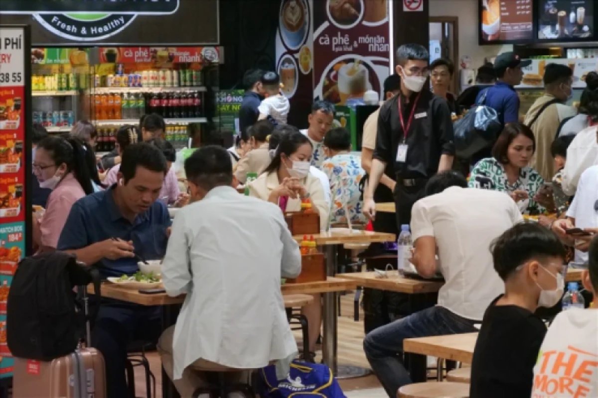 Giá gas lập đỉnh: Phép thử sức chịu đựng của ngành F&B Việt Nam